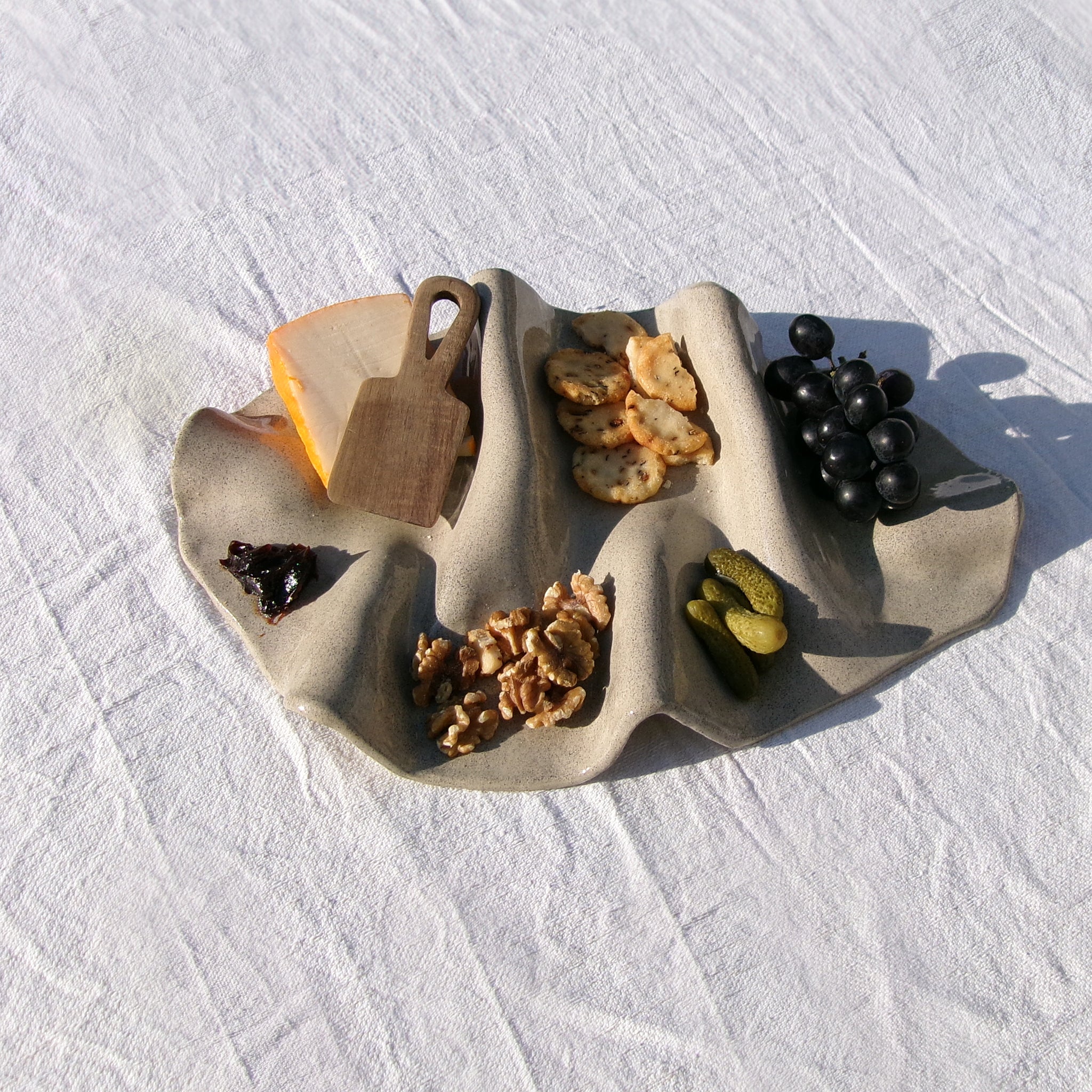 SERENE SERVING PLATTER