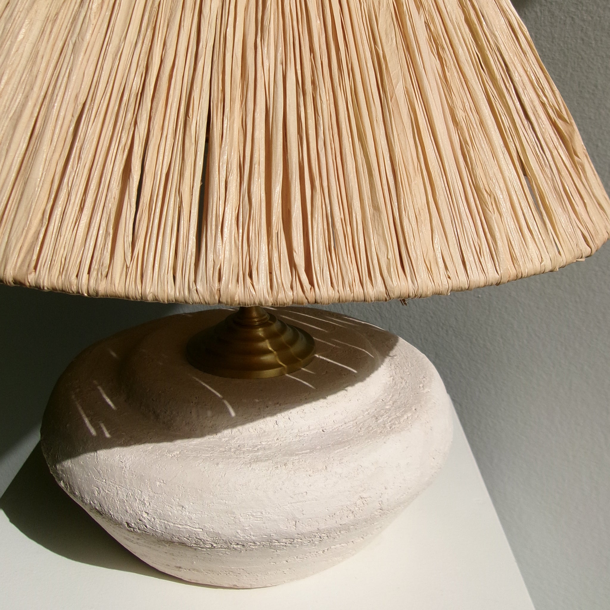 SOLÉA CERAMIC TABLE LAMP