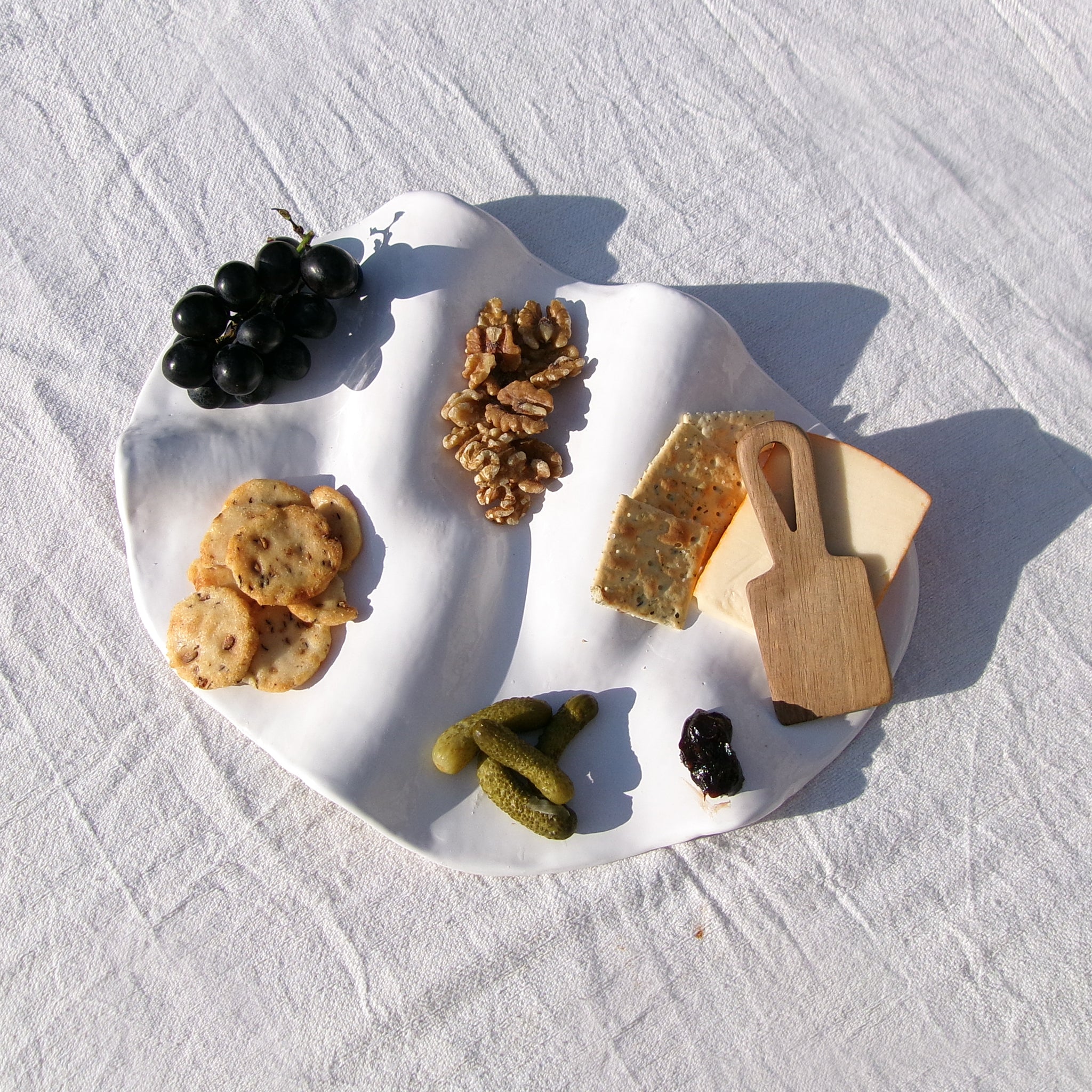 WHITE SERVING PLATTER