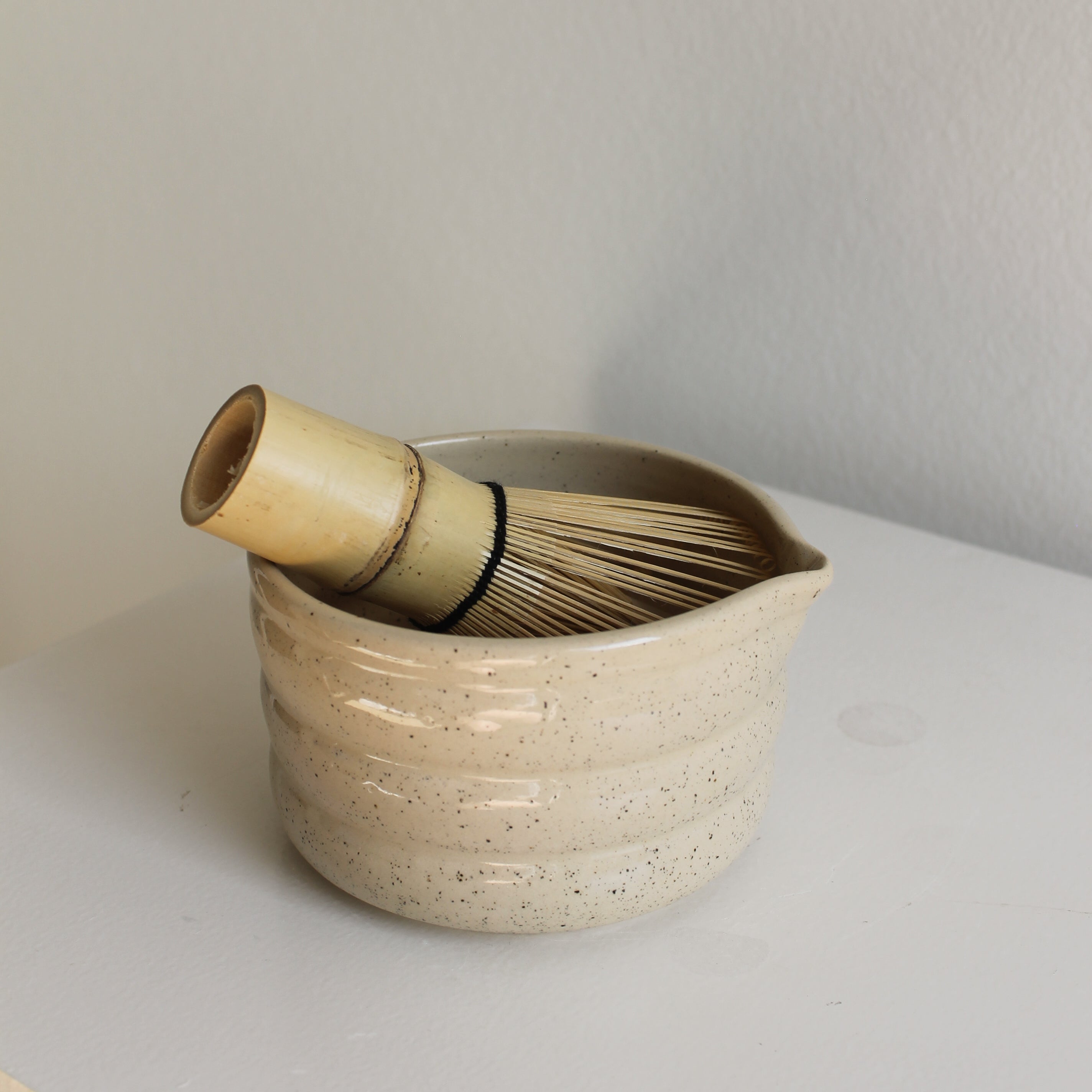 BEIGE FRECKLE MATCHA BOWL
