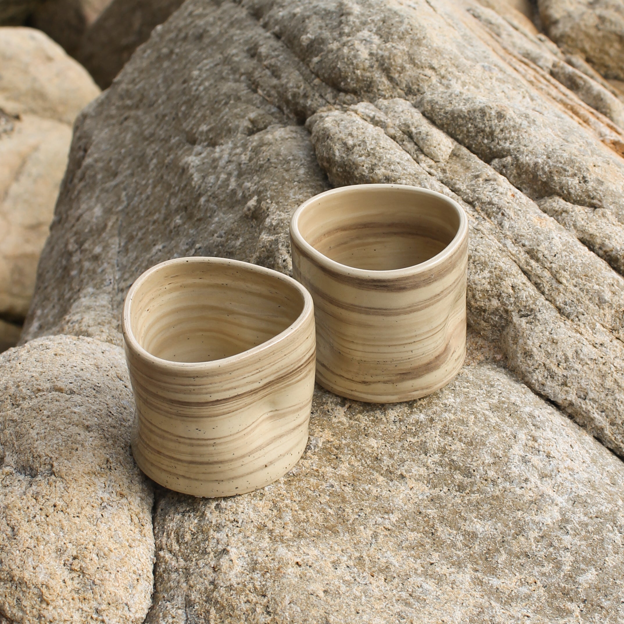 DIMPLE FRECKLE MARBLE MUG
