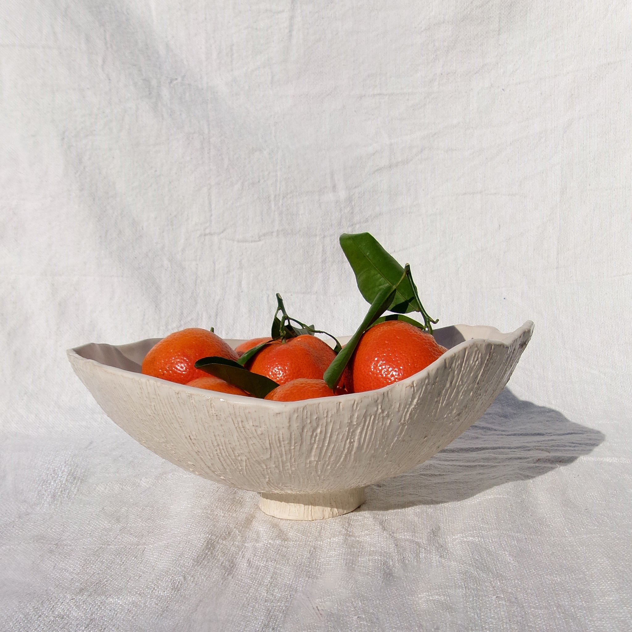 WHITE SERENE BOWL