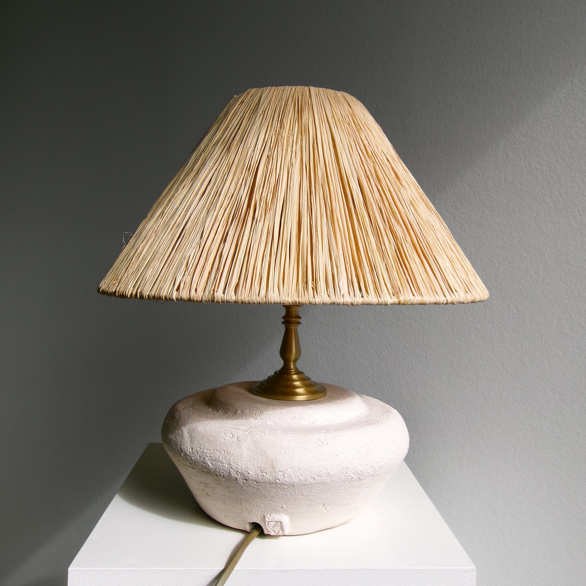 SOLÉA CERAMIC TABLE LAMP